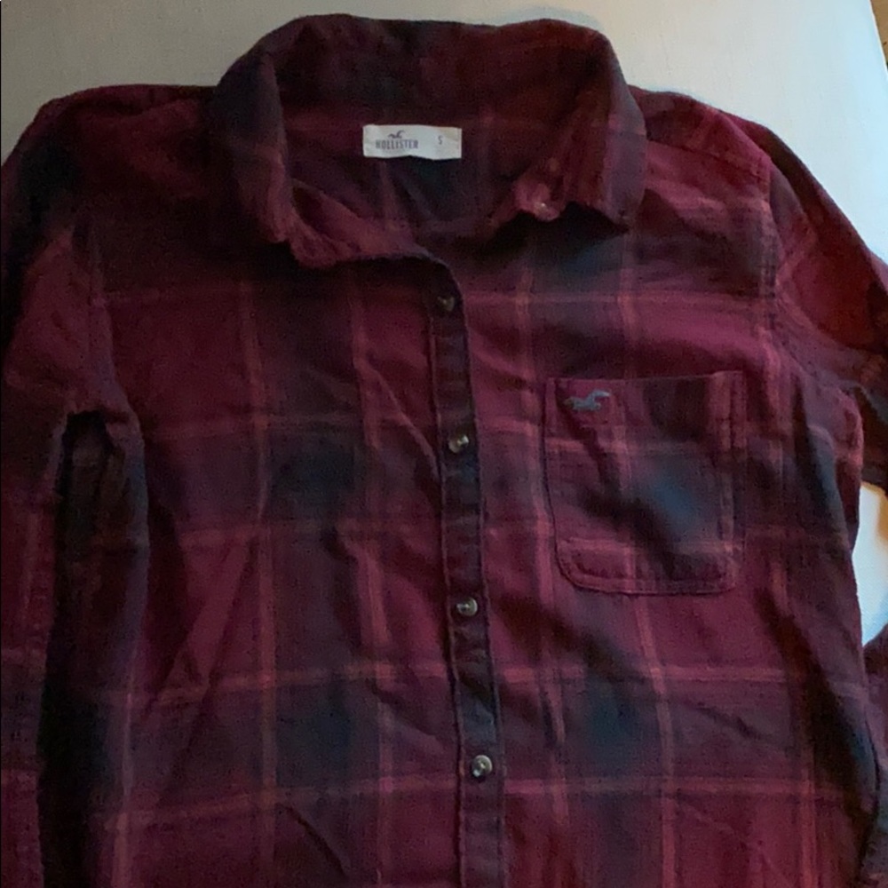 Hollister girl shirt